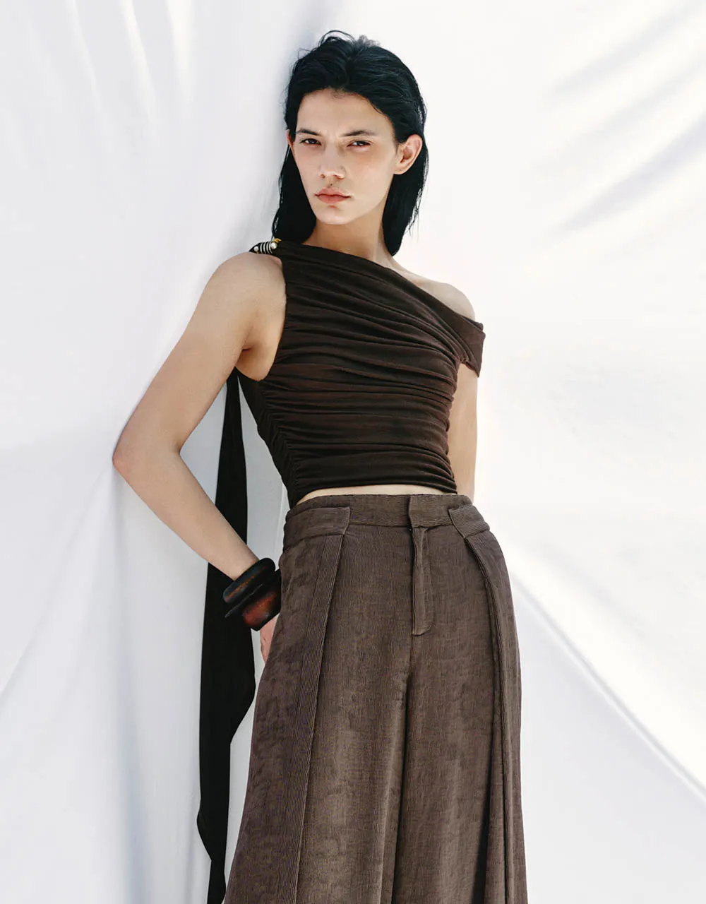 Ruched Sleeveless One Shoulder Skinny T-Shirt sold by Urban Revivo