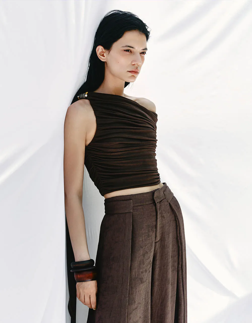 Ruched Sleeveless One Shoulder Skinny T-Shirt sold by Urban Revivo product image thumbnail 3