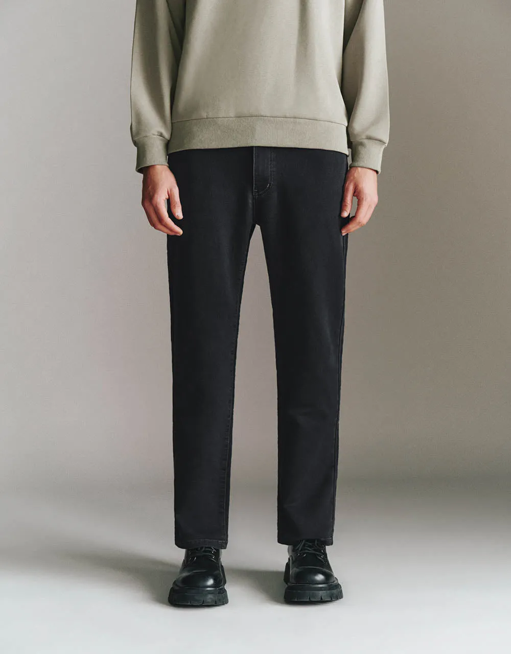 Straight Jeans sold by Urban Revivo product image thumbnail 4