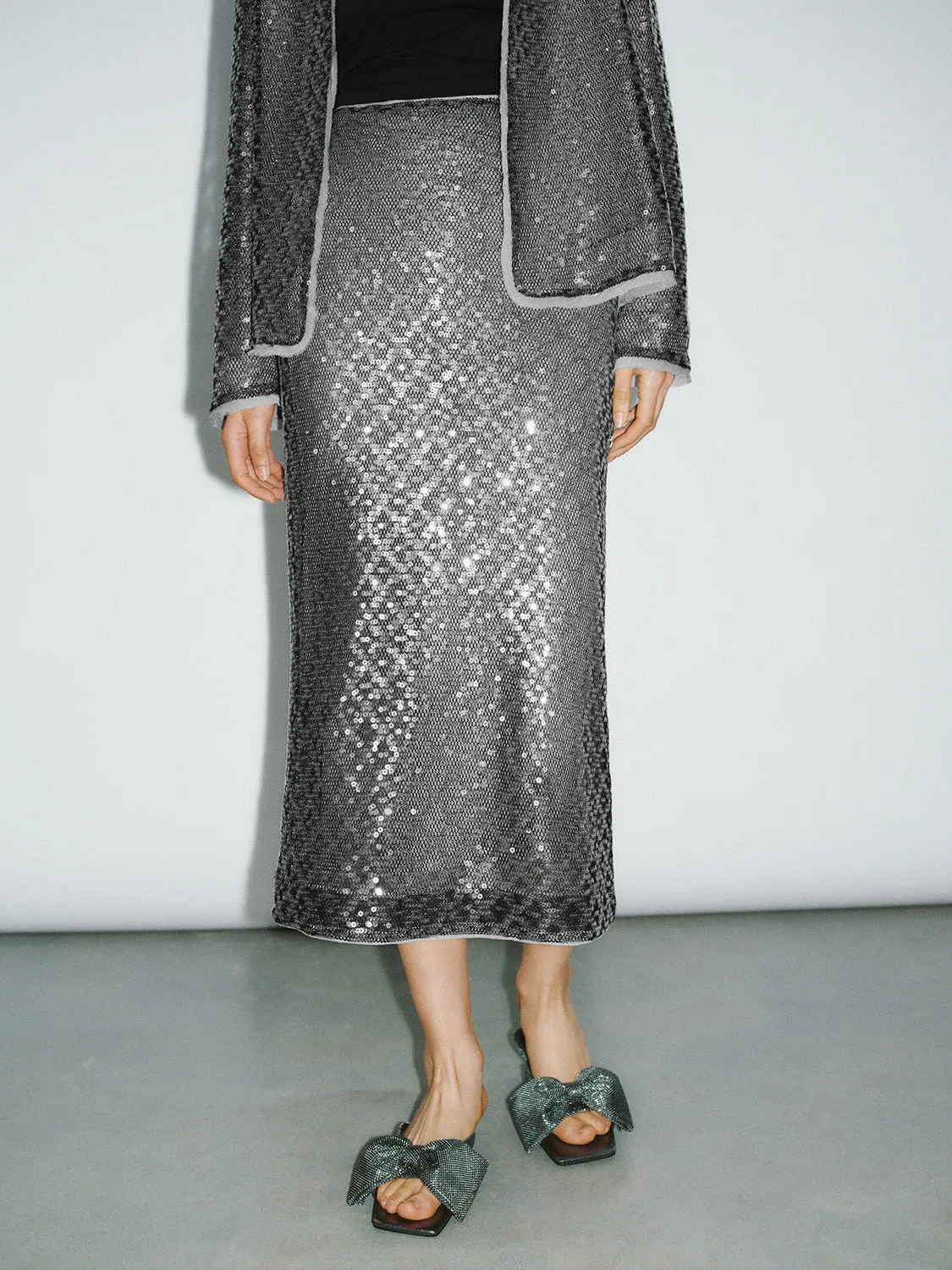 Sequins Midi Straight Skirt sold by Urban Revivo product image thumbnail 2