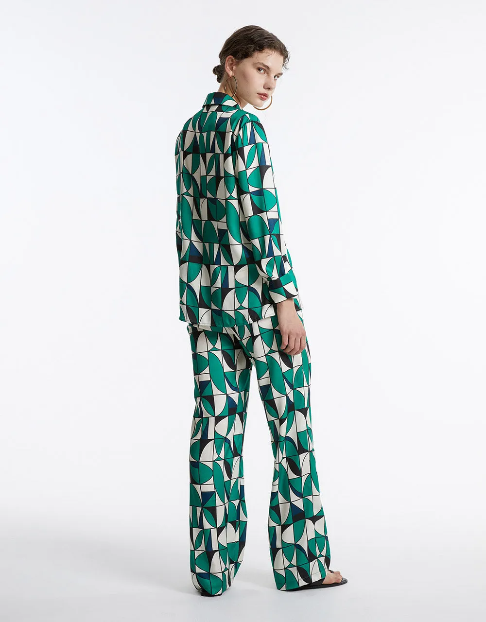 Geometric Print Wide Leg Pants sold by Urban Revivo product image thumbnail 5