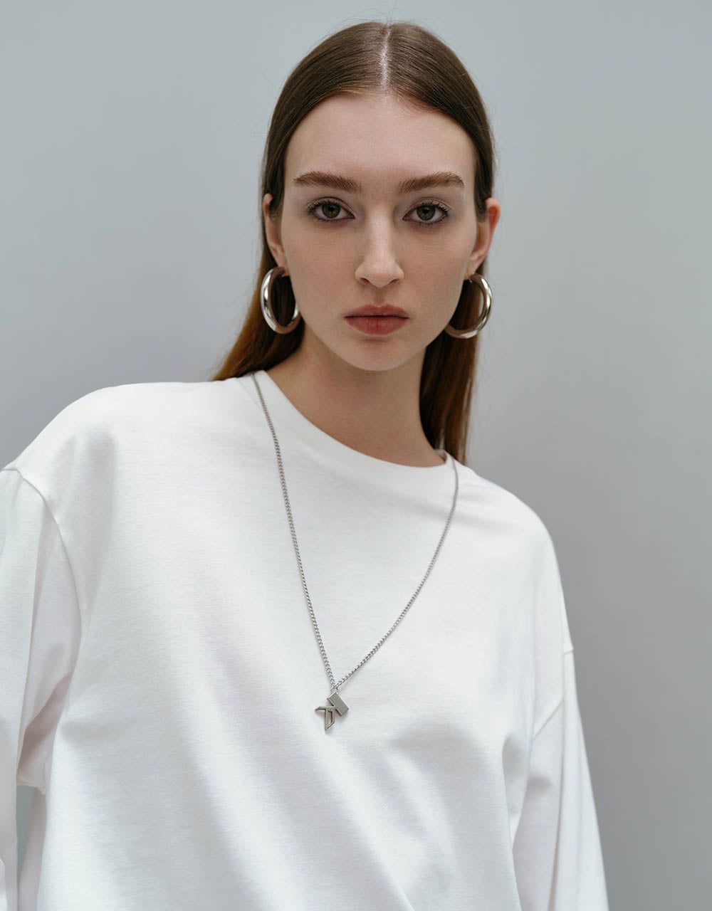 Crew Neck Loose T-Shirt With Necklace sold by Urban Revivo product image thumbnail 5