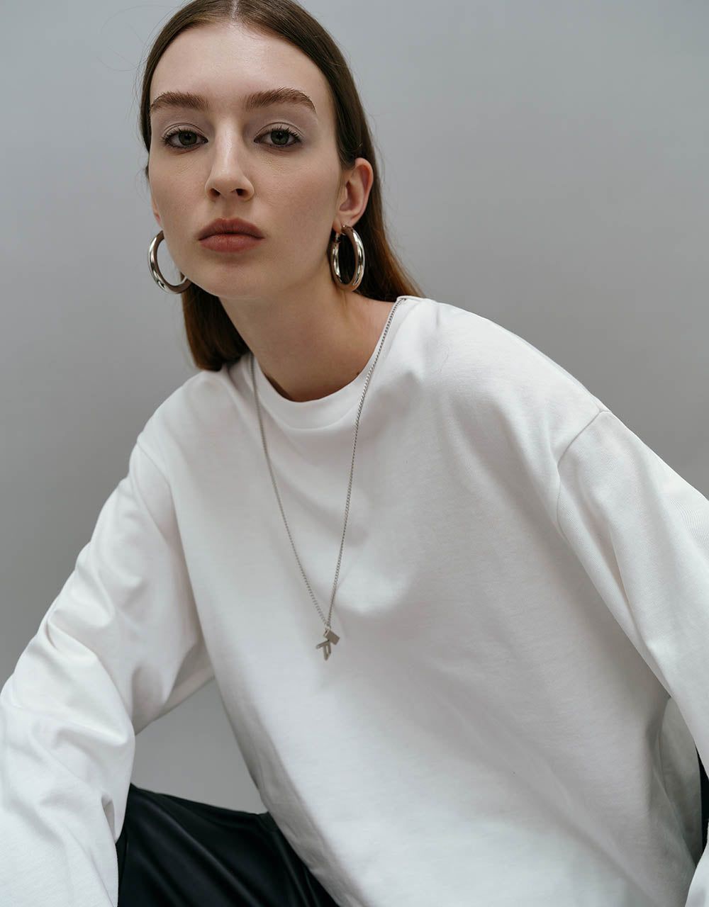 Crew Neck Loose T-Shirt With Necklace sold by Urban Revivo product image thumbnail 3