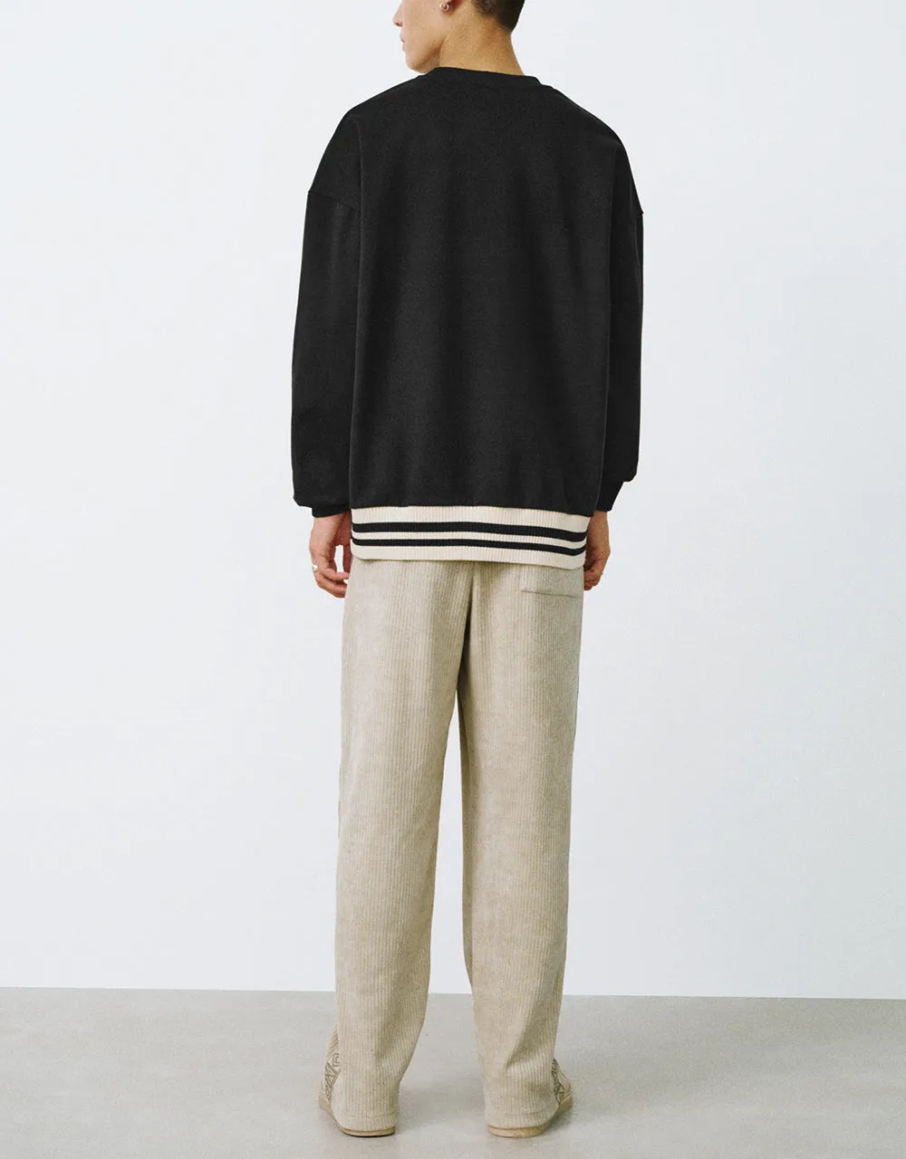 Two Toned Crew Neck Sweatshirt sold by Urban Revivo product image thumbnail 4