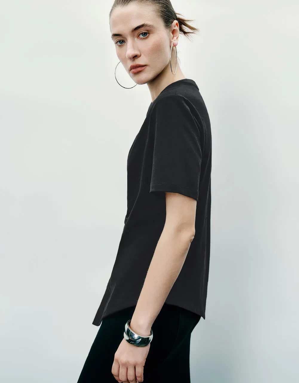 Twist Side Crew Neck T-Shirt sold by Urban Revivo product image thumbnail 3