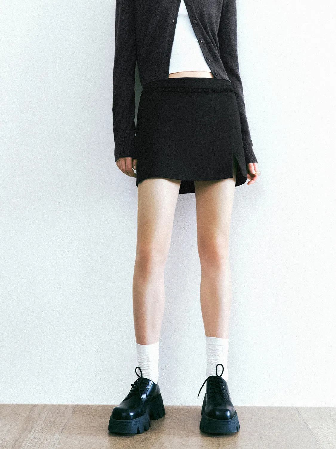 Mini Straight Skirt sold by Urban Revivo product image thumbnail 2