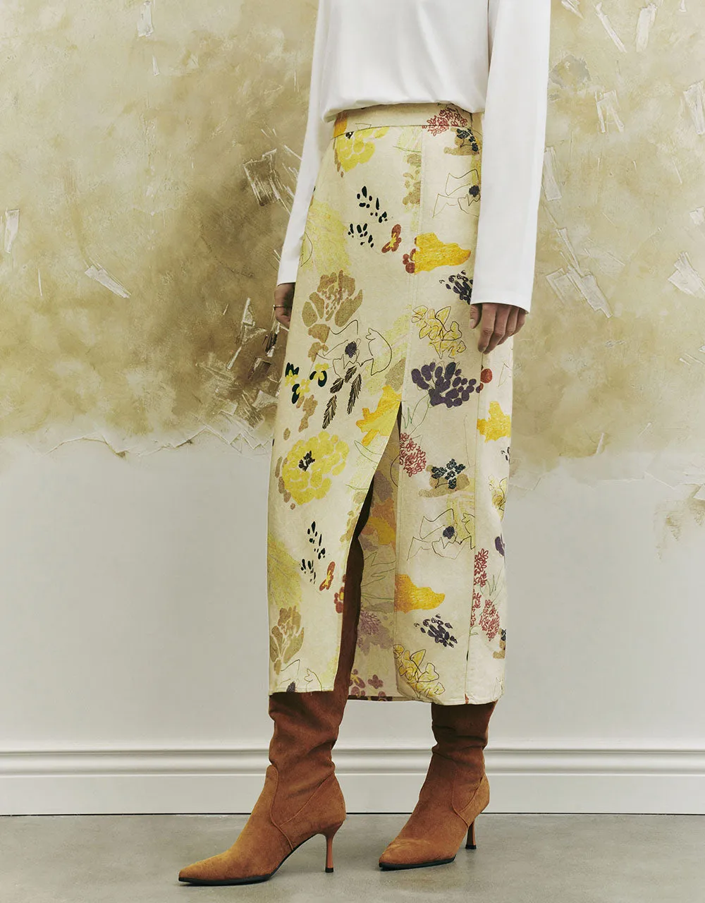 Floral Printed Straight Skirt sold by Urban Revivo product image thumbnail 4