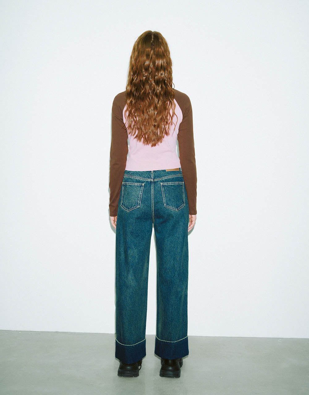 Raglan Sleeve Crew Neck Skinny T-Shirt sold by Urban Revivo product image thumbnail 4