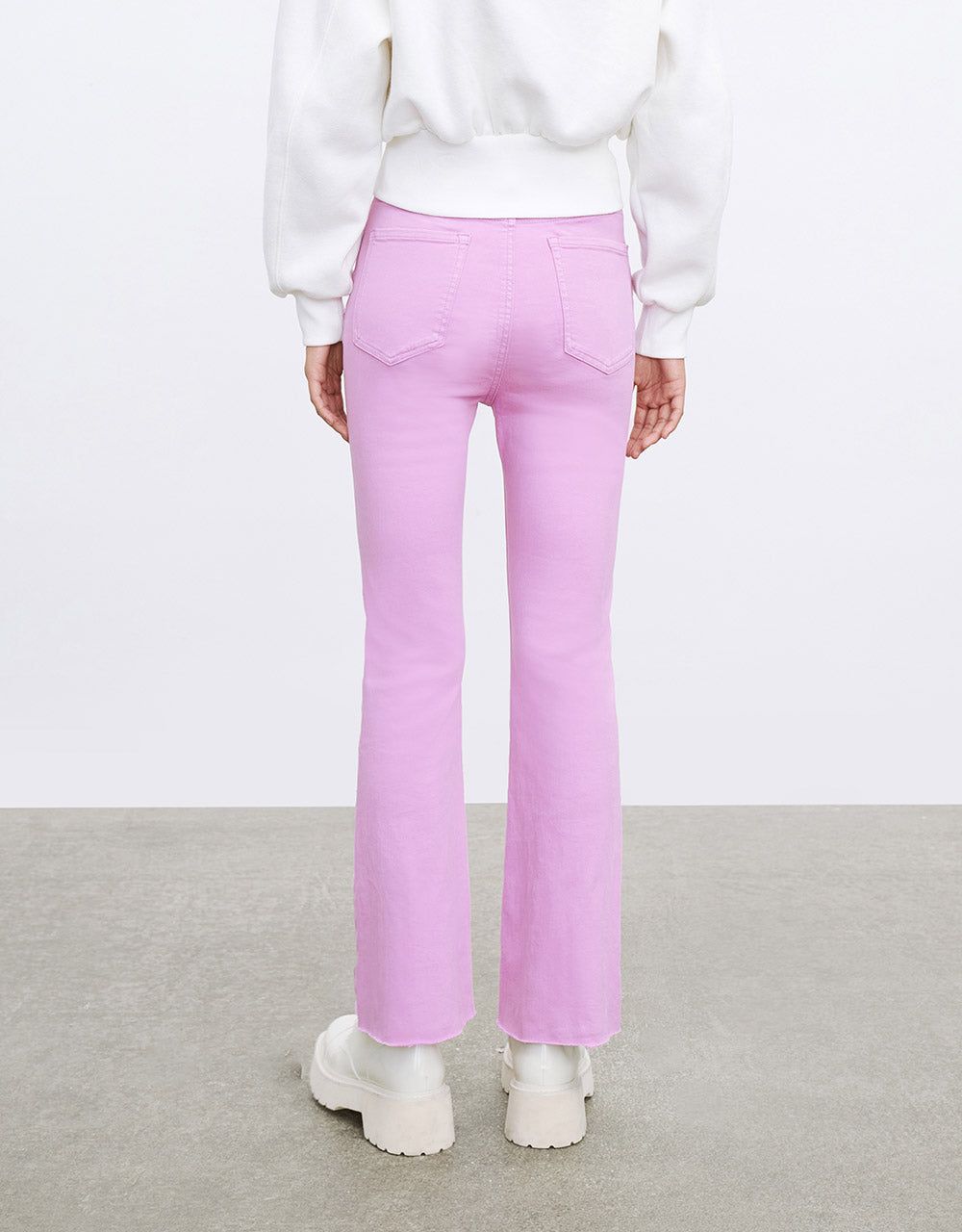 Frayed Hem Flare Jeans sold by Urban Revivo product image thumbnail 4