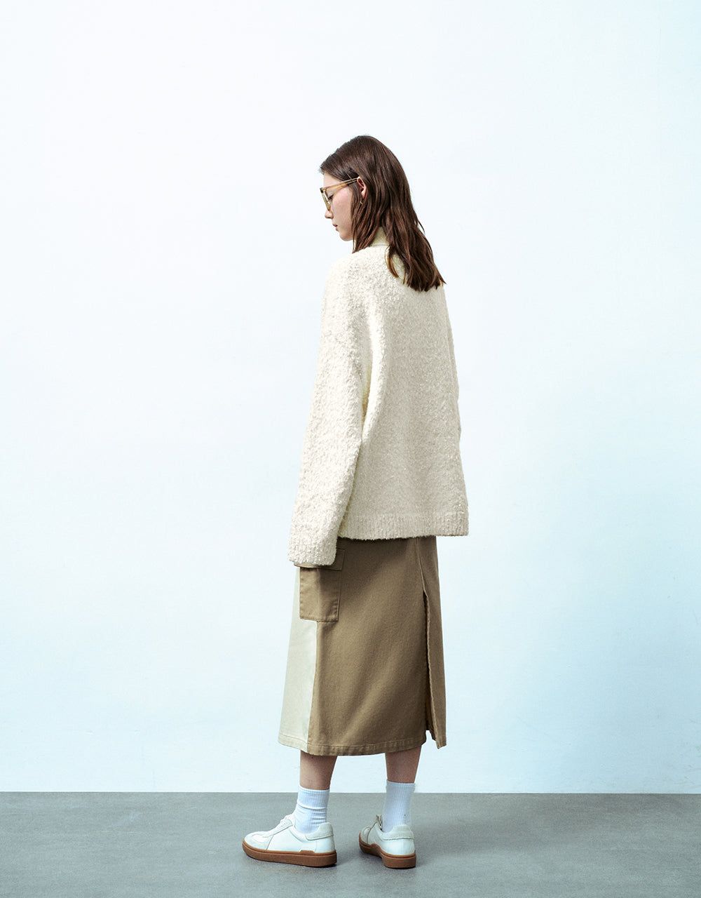 Drop Shoulder Sleeve V-Neck Knitted Cardigan sold by Urban Revivo product image thumbnail 4