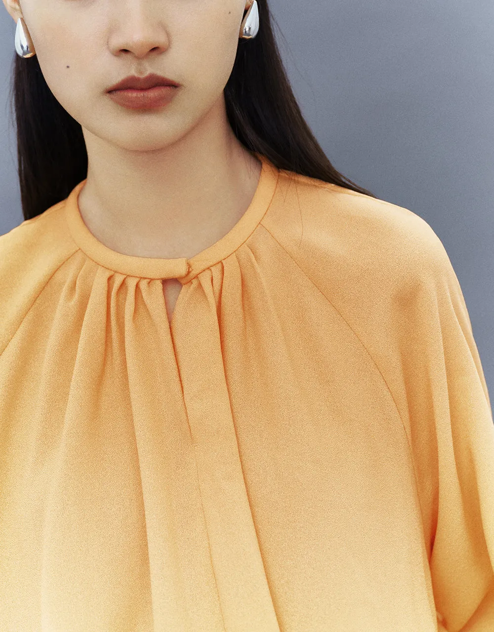 Raglan Sleeve Crew Neck Overhead Shirt sold by Urban Revivo product image thumbnail 4