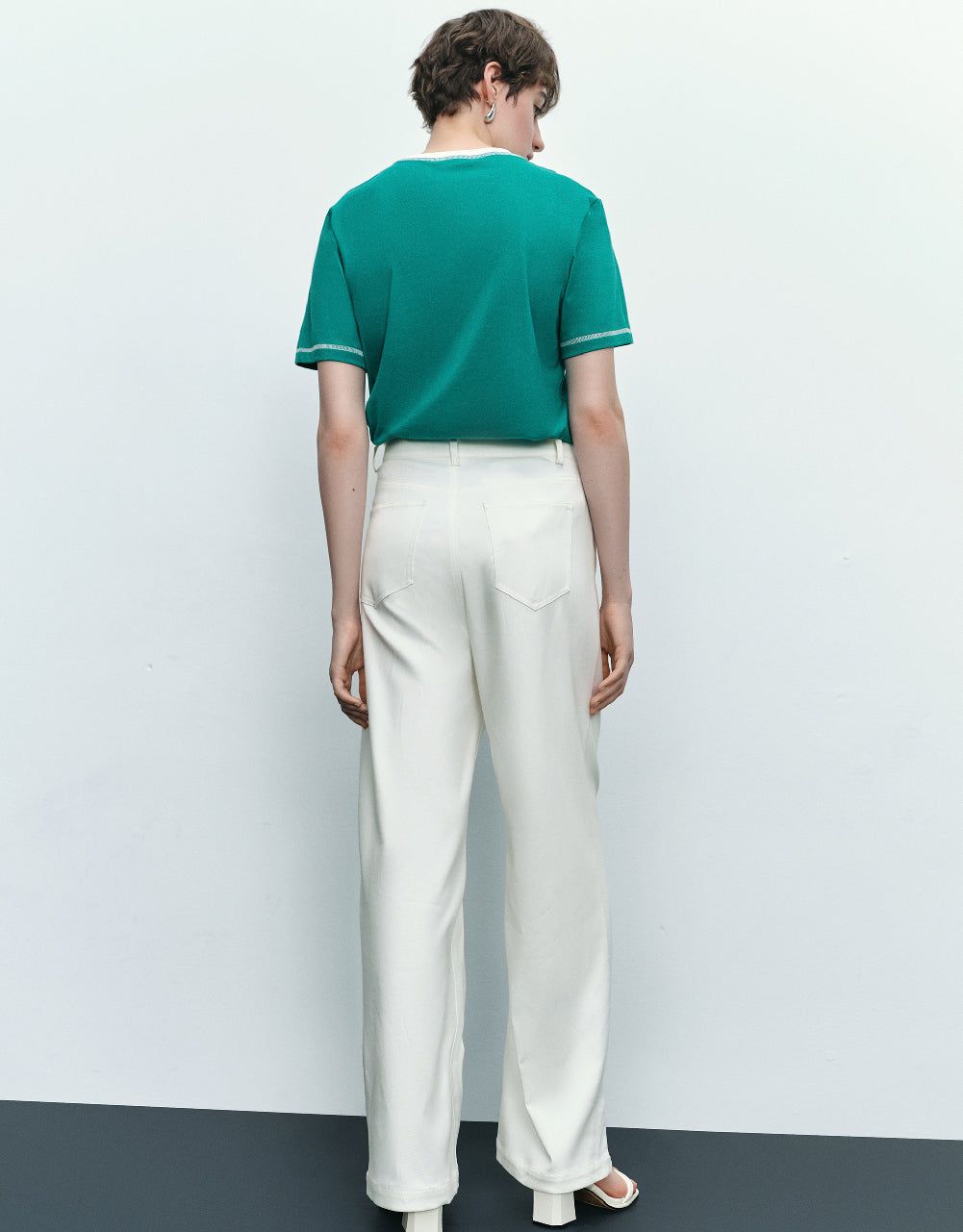 Drop Shoulder Sleeve Crew Neck T-Shirt sold by Urban Revivo product image thumbnail 4