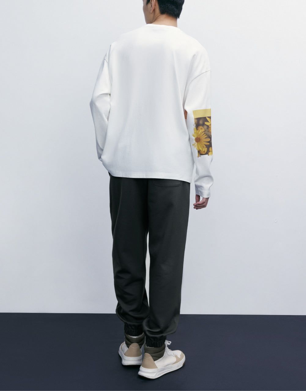 Patchwork Oversized Sweatshirt sold by Urban Revivo product image thumbnail 4