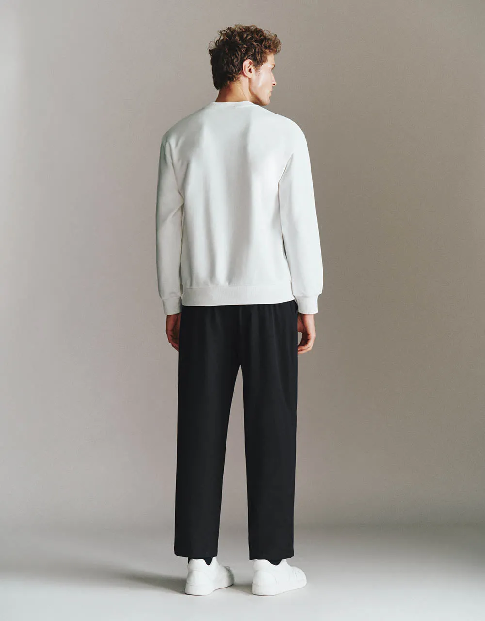 Thin Carrot Fit Pants sold by Urban Revivo product image thumbnail 5