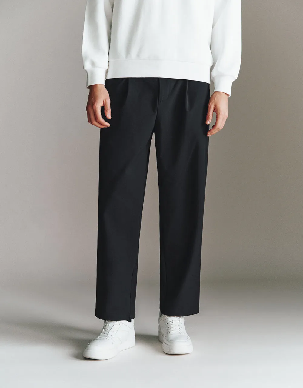 Thin Carrot Fit Pants sold by Urban Revivo product image thumbnail 2