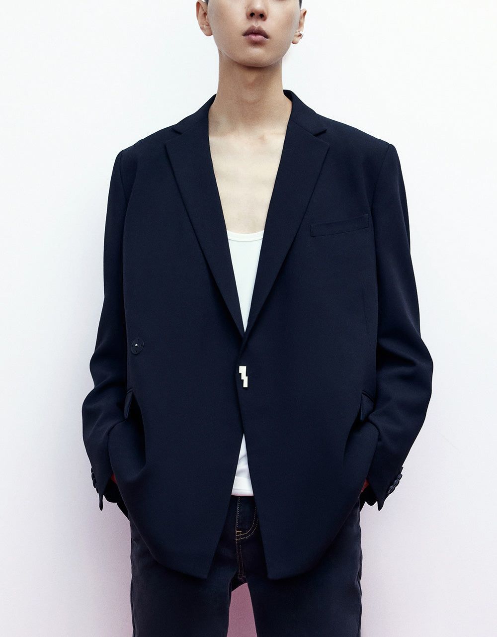 Single Breasted Blazer sold by Urban Revivo product image thumbnail 2