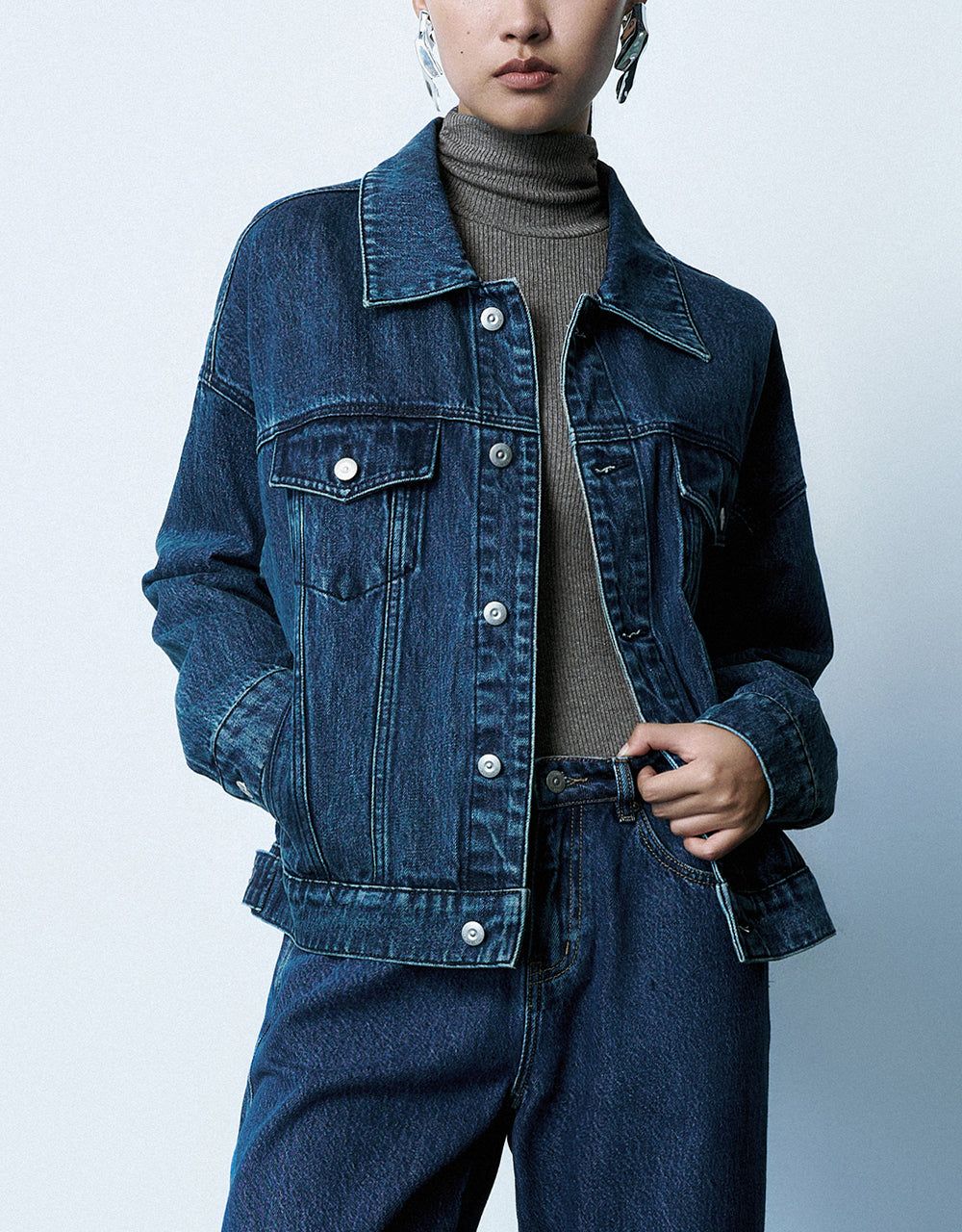 Drop Shoulder Sleeve Denim Jacket sold by Urban Revivo product image thumbnail 2
