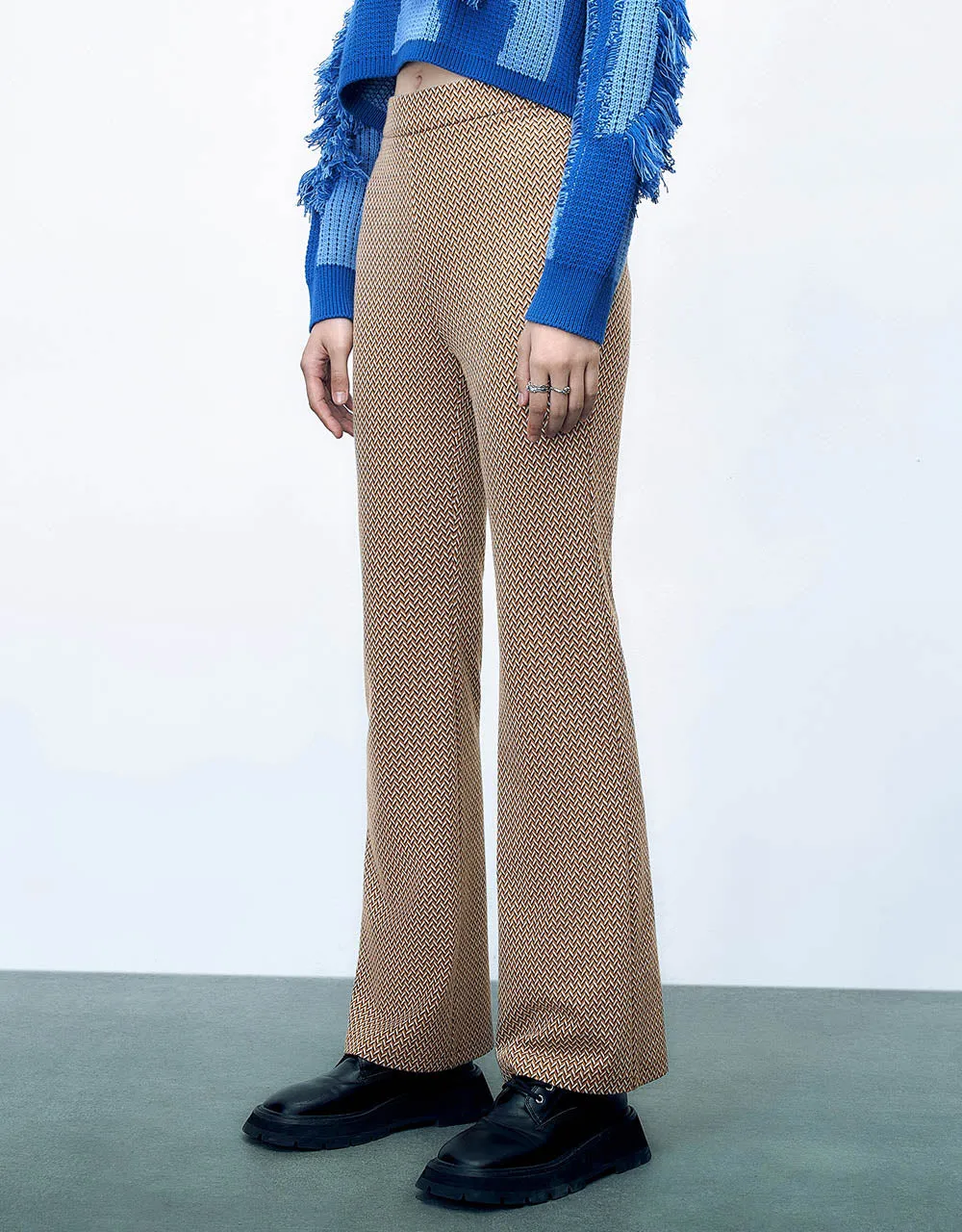 Knitted Flare Pants sold by Urban Revivo product image thumbnail 4