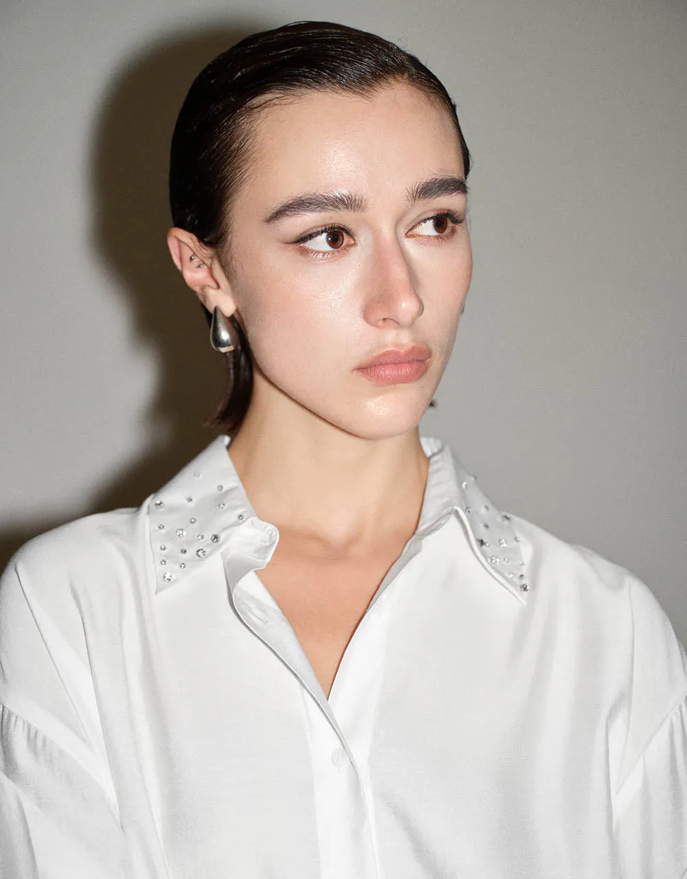 Rhinestone Décor Button Up Straight Shirt sold by Urban Revivo product image thumbnail 4