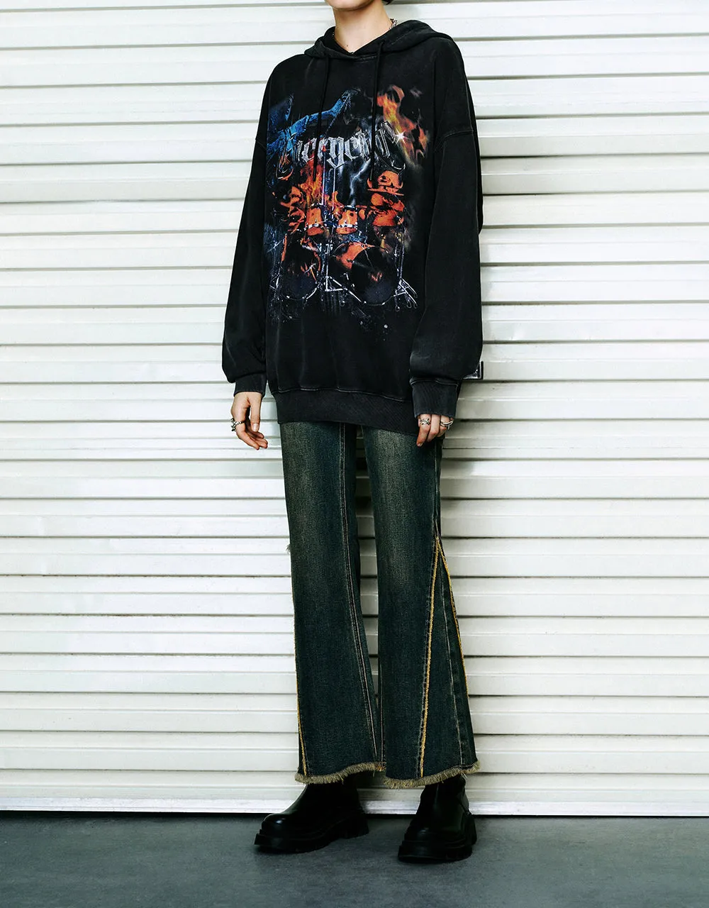 Split Hem Flare Jeans sold by Urban Revivo product image thumbnail 4