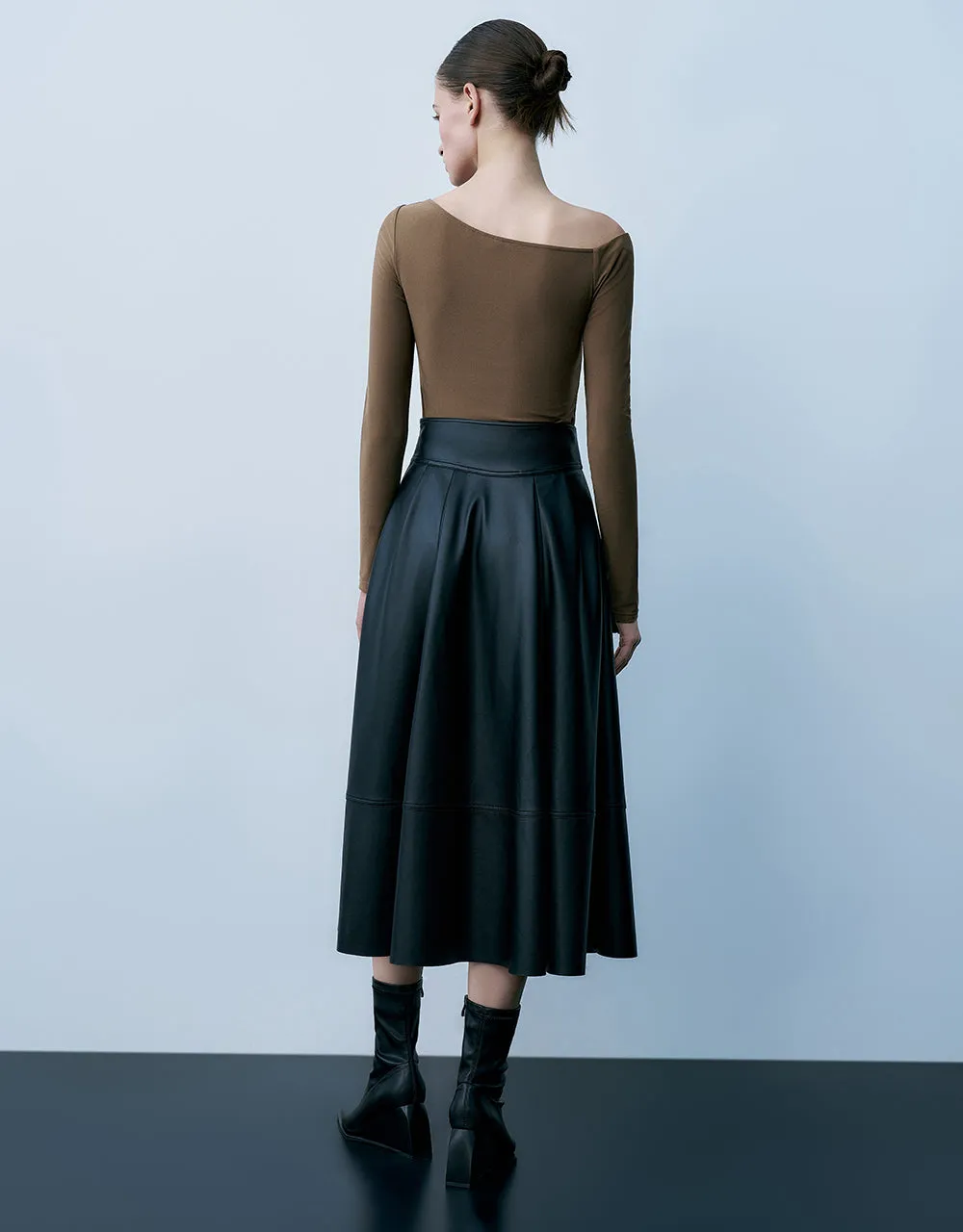 Vegan Leather A-Line Skirt sold by Urban Revivo product image thumbnail 5