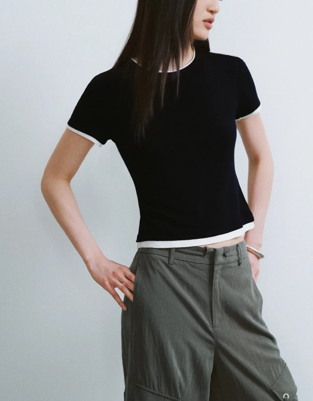 Crew Neck Skinny T-Shirt sold by Urban Revivo product image thumbnail 2