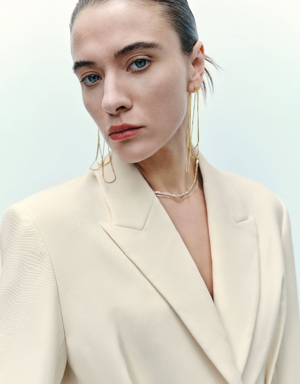 Peaked Lapel Tailored Blazer sold by Urban Revivo product image thumbnail 5