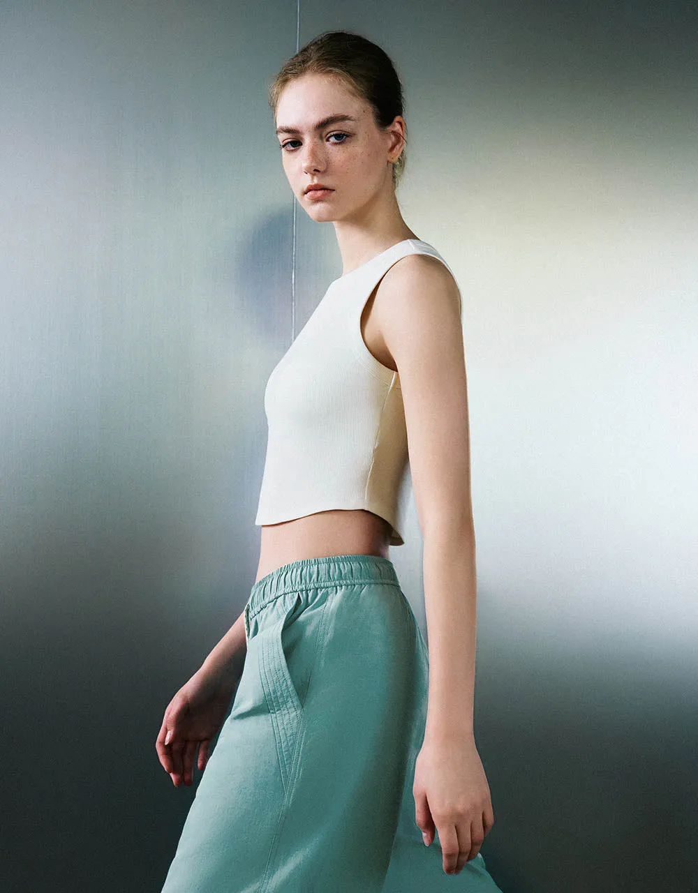 Cropped Crew Neck Knitted Tank Top sold by Urban Revivo product image thumbnail 3