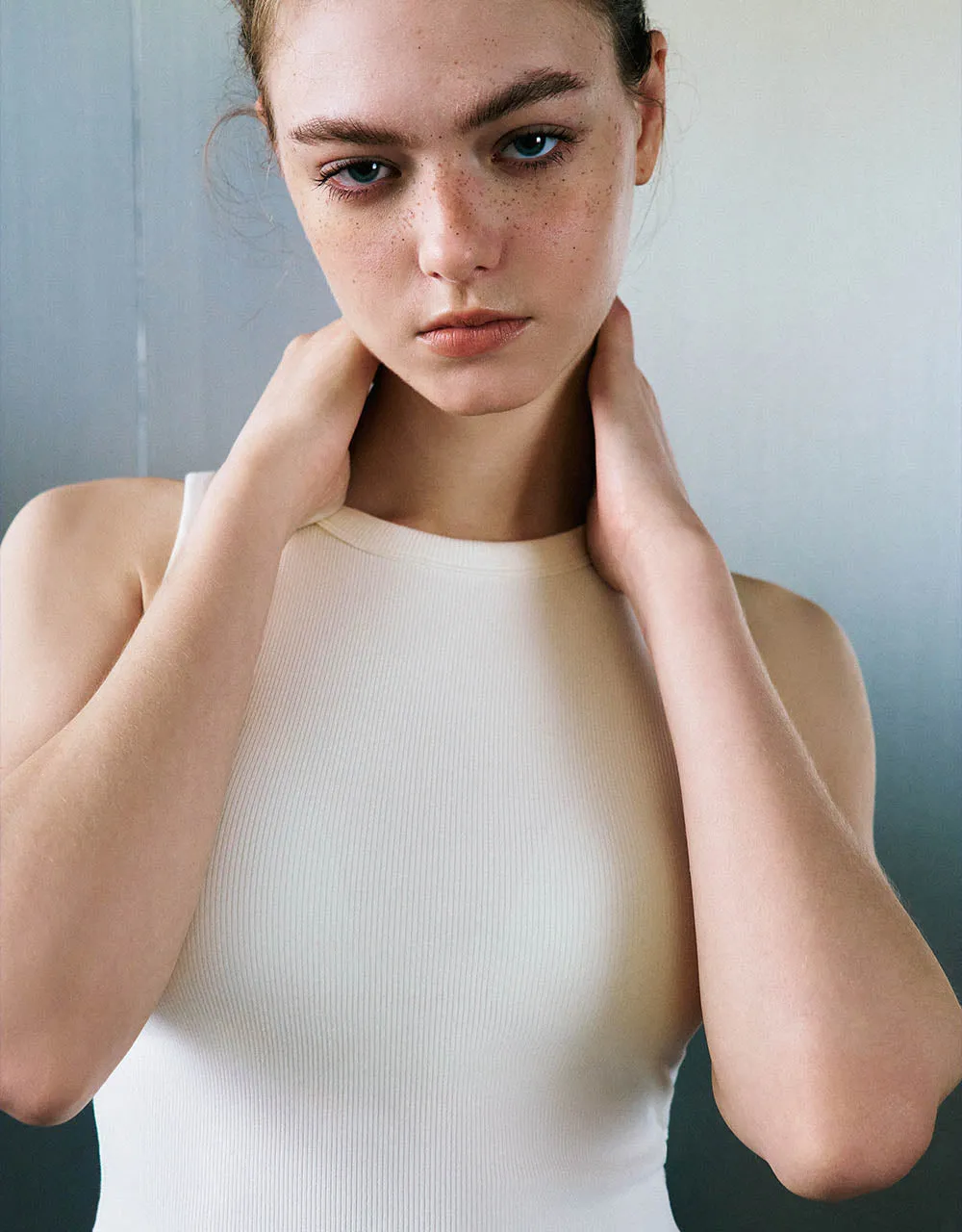 Cropped Crew Neck Knitted Tank Top sold by Urban Revivo product image thumbnail 4