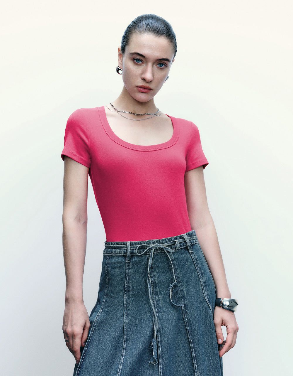 Crew Neck Skinny T-Shirt sold by Urban Revivo