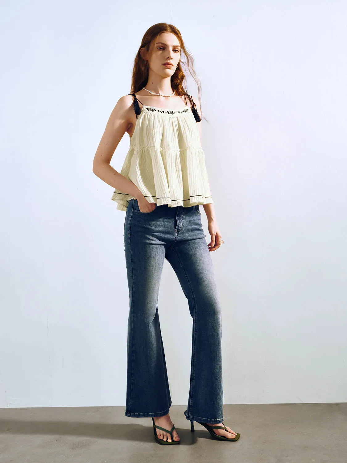 Skinny Flare Jeans sold by Urban Revivo product image thumbnail 5