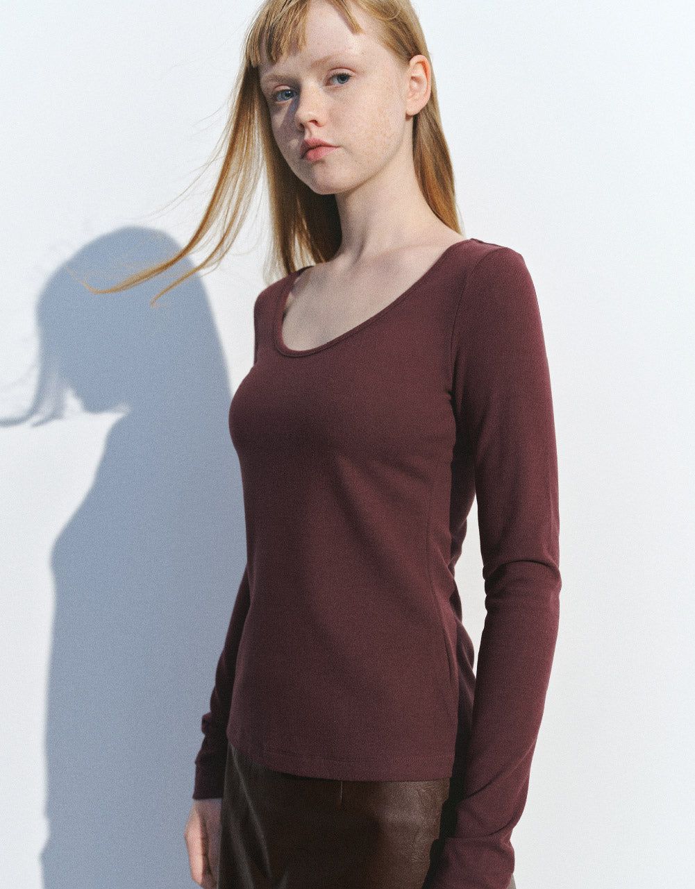 Basic Crew Neck Skinny Knitted T-Shirt sold by Urban Revivo product image thumbnail 3