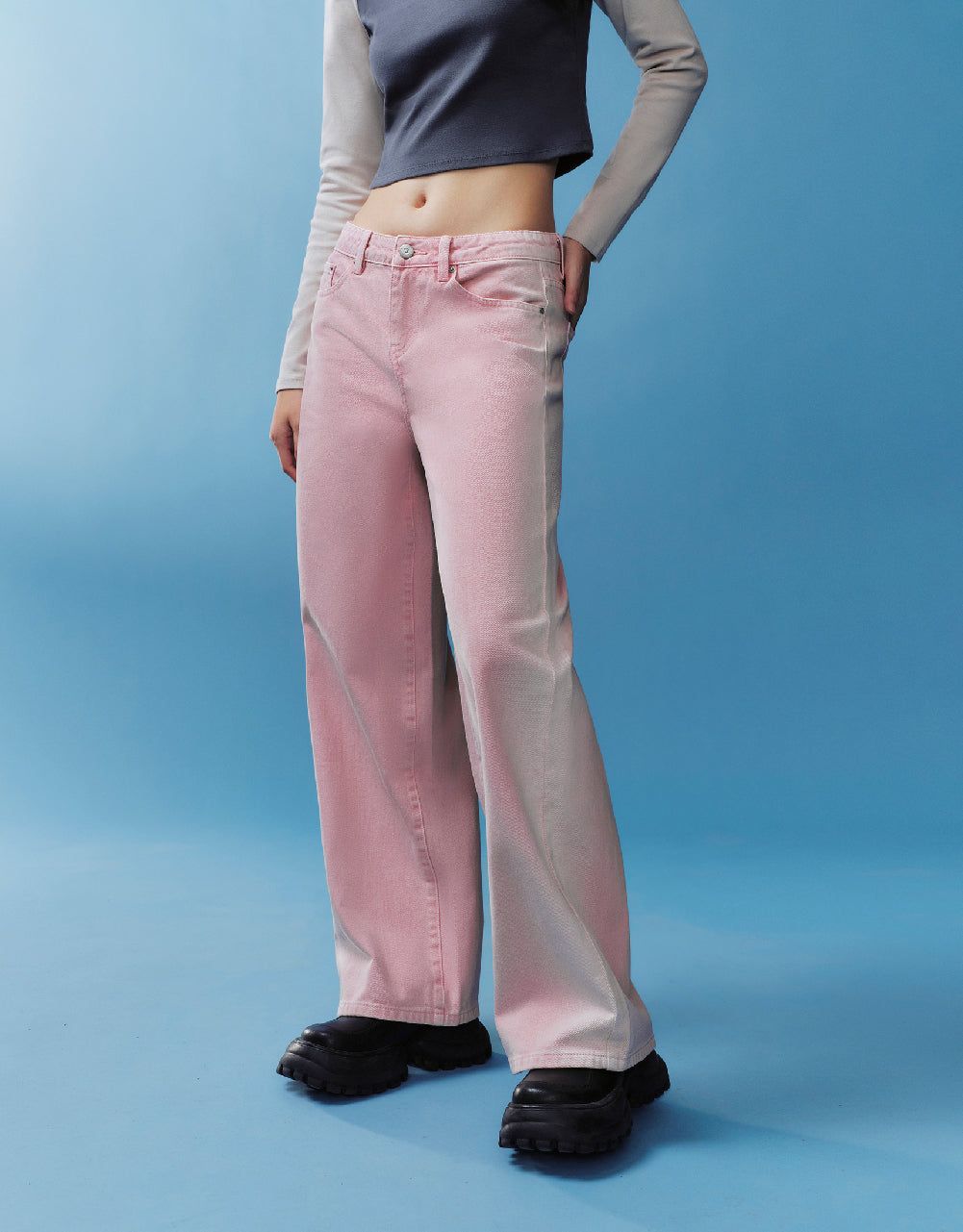 Gradient Wide-Leg Jeans sold by Urban Revivo product image thumbnail 4