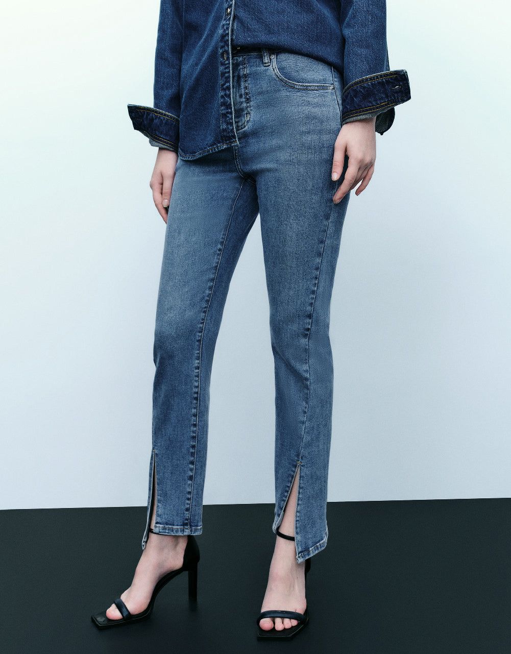 Split Hem Straight Jeans sold by Urban Revivo product image thumbnail 4