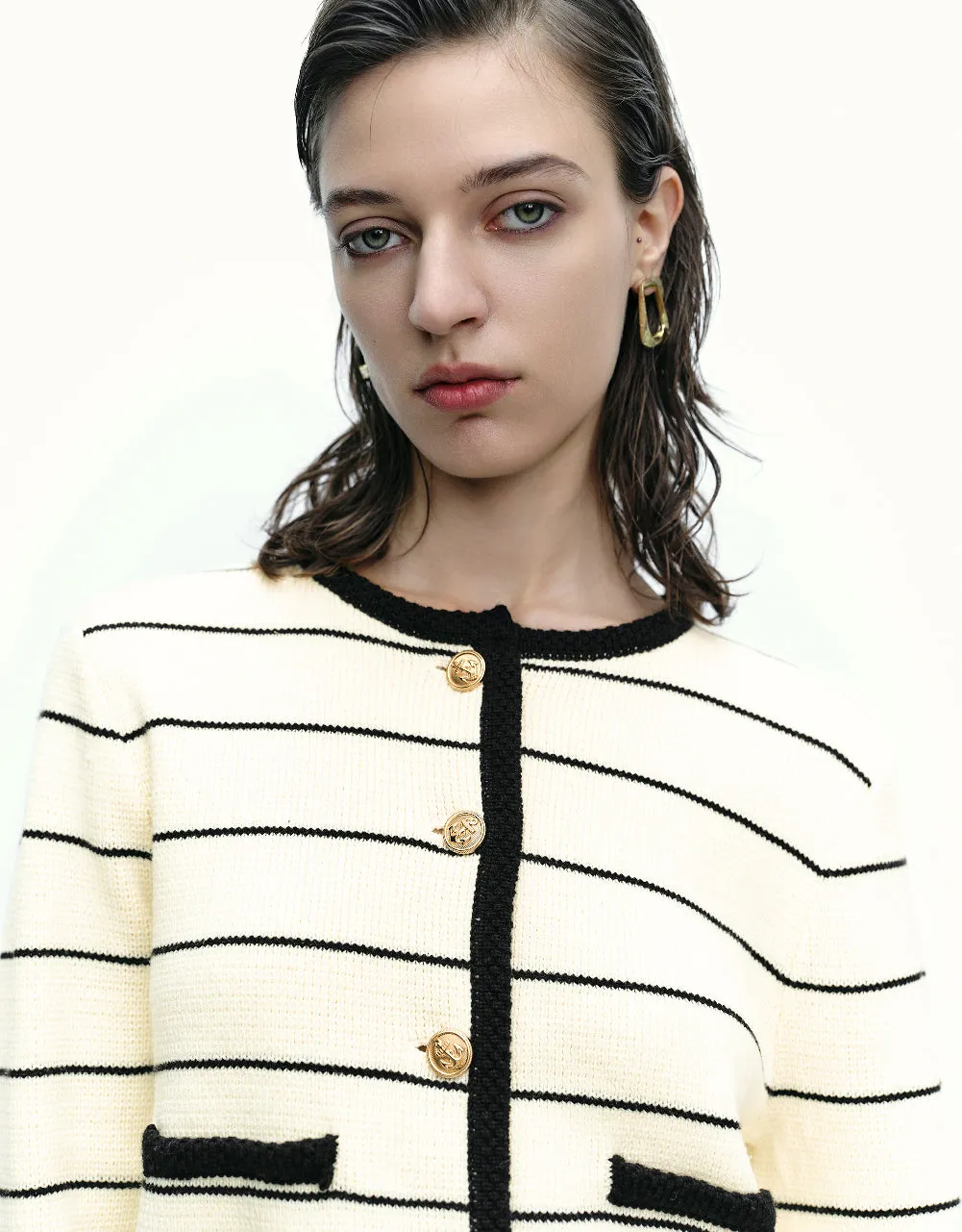 Striped Crew Neck Knitted Cardigan With Fake Pockets sold by Urban Revivo product image thumbnail 4