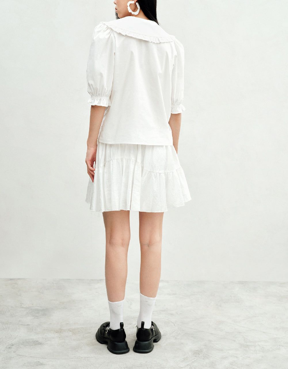 Flower Embroidered Lapel Shirt sold by Urban Revivo product image thumbnail 4