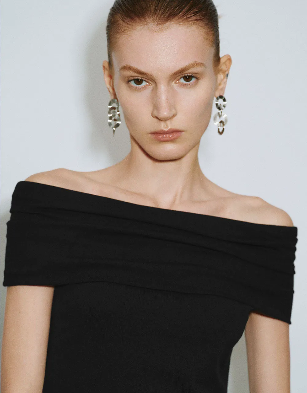 Off-Shoulder Knitted T-Shirt sold by Urban Revivo product image thumbnail 4