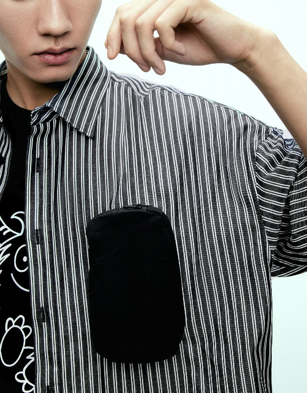 Striped Loose Shirt sold by Urban Revivo product image thumbnail 5