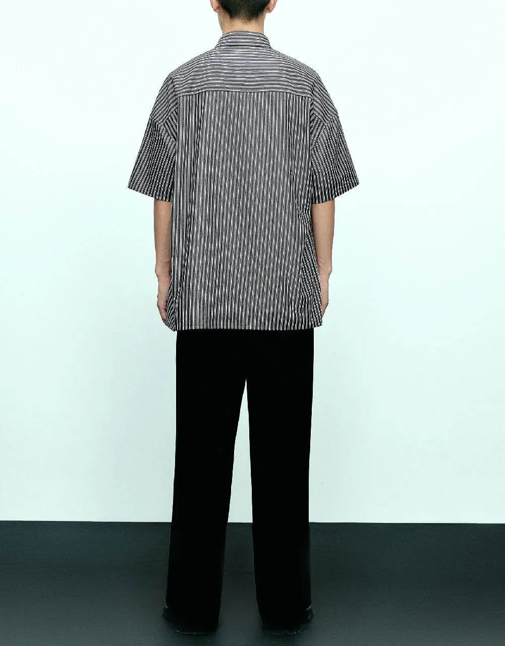 Striped Loose Shirt sold by Urban Revivo product image thumbnail 4