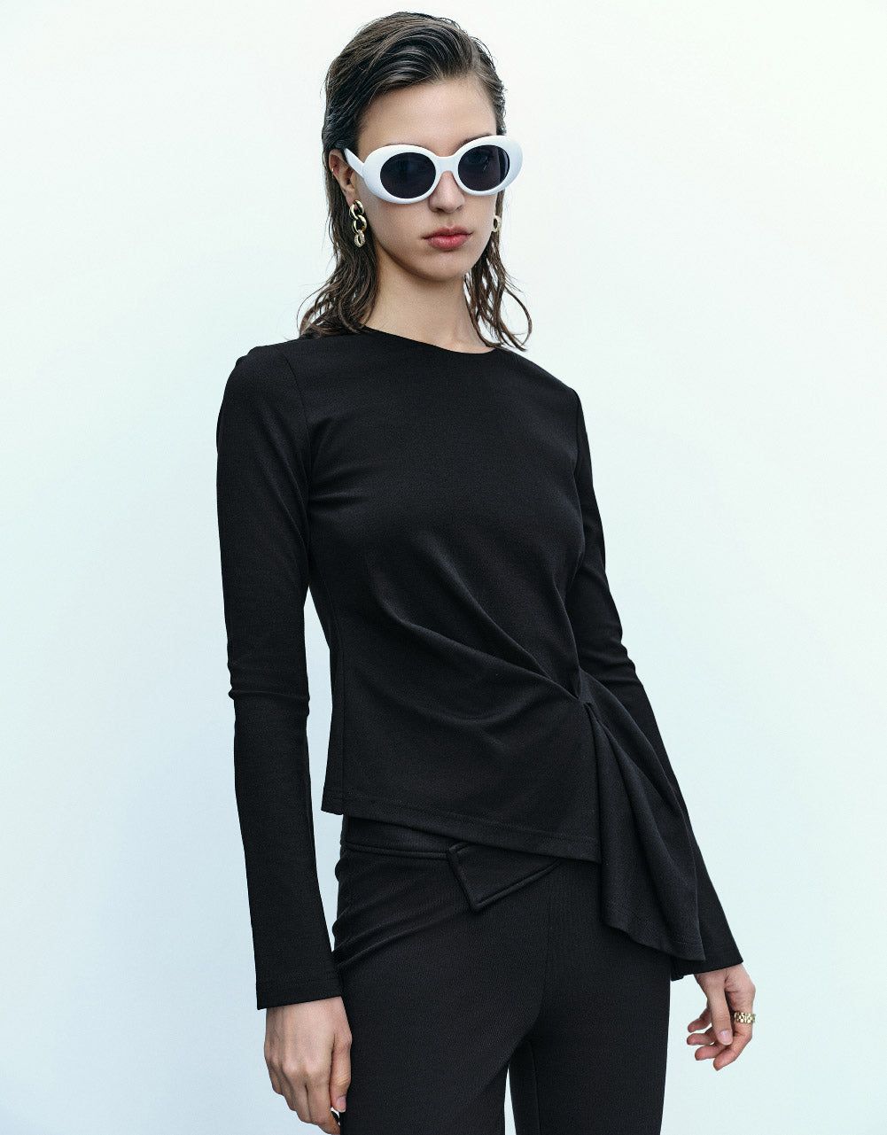 Crew Neck Straight T-Shirt sold by Urban Revivo product image thumbnail 3