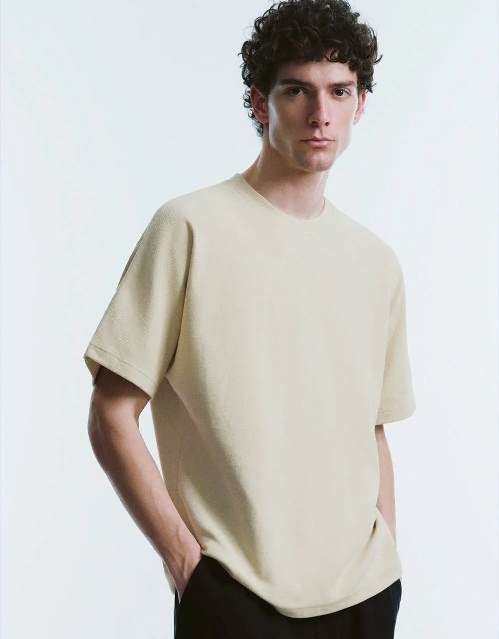 Crew Neck T-Shirt sold by Urban Revivo product image thumbnail 3