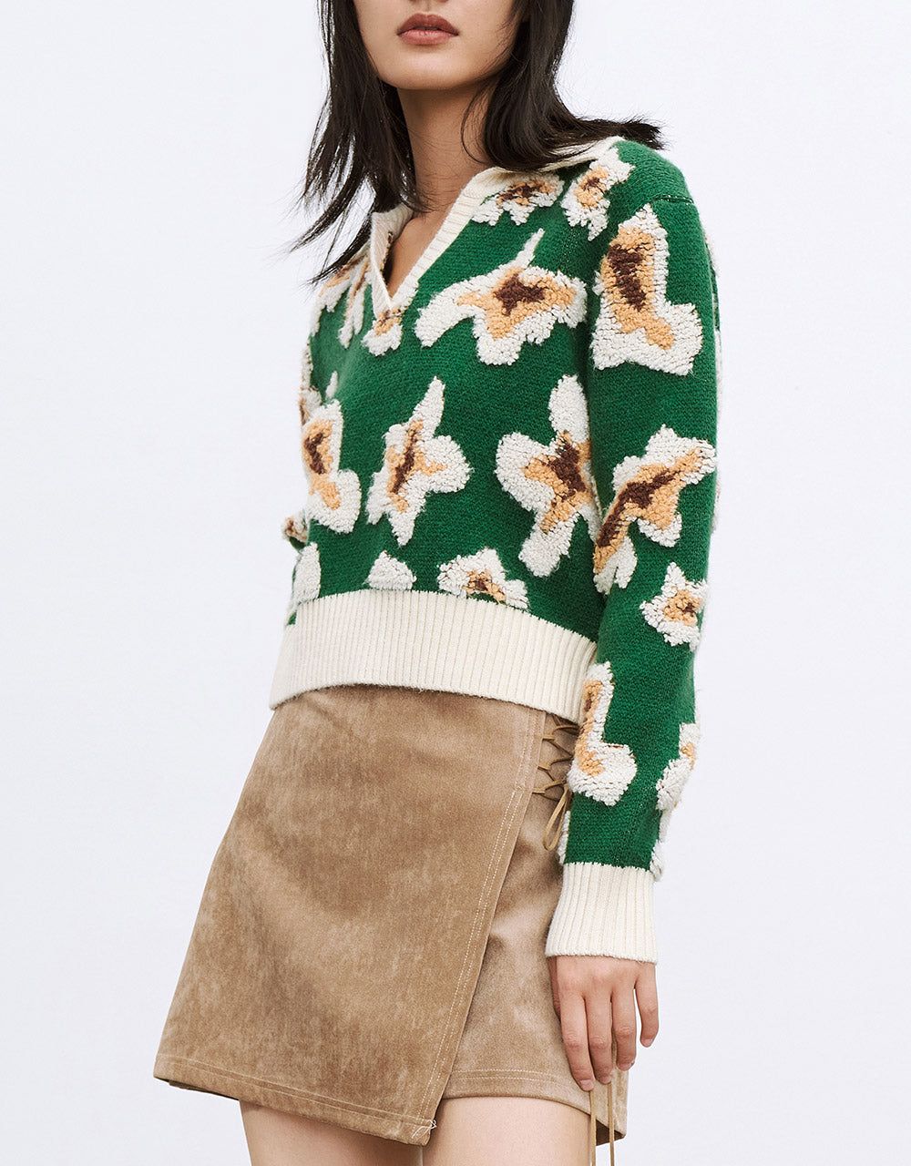 Floral Jacquard V Neck Sweater sold by Urban Revivo product image thumbnail 4