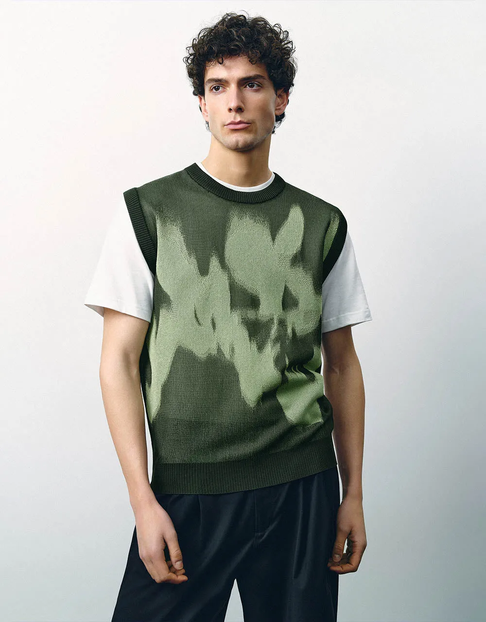 Crew Neck Knitted Vest sold by Urban Revivo