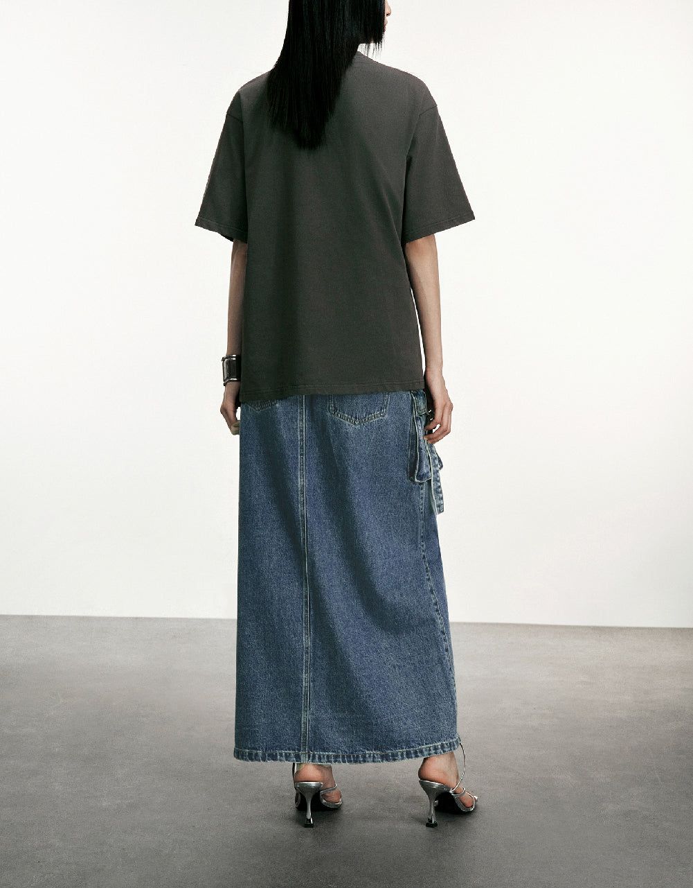 Maxi Straight Denim Skirt sold by Urban Revivo product image thumbnail 5