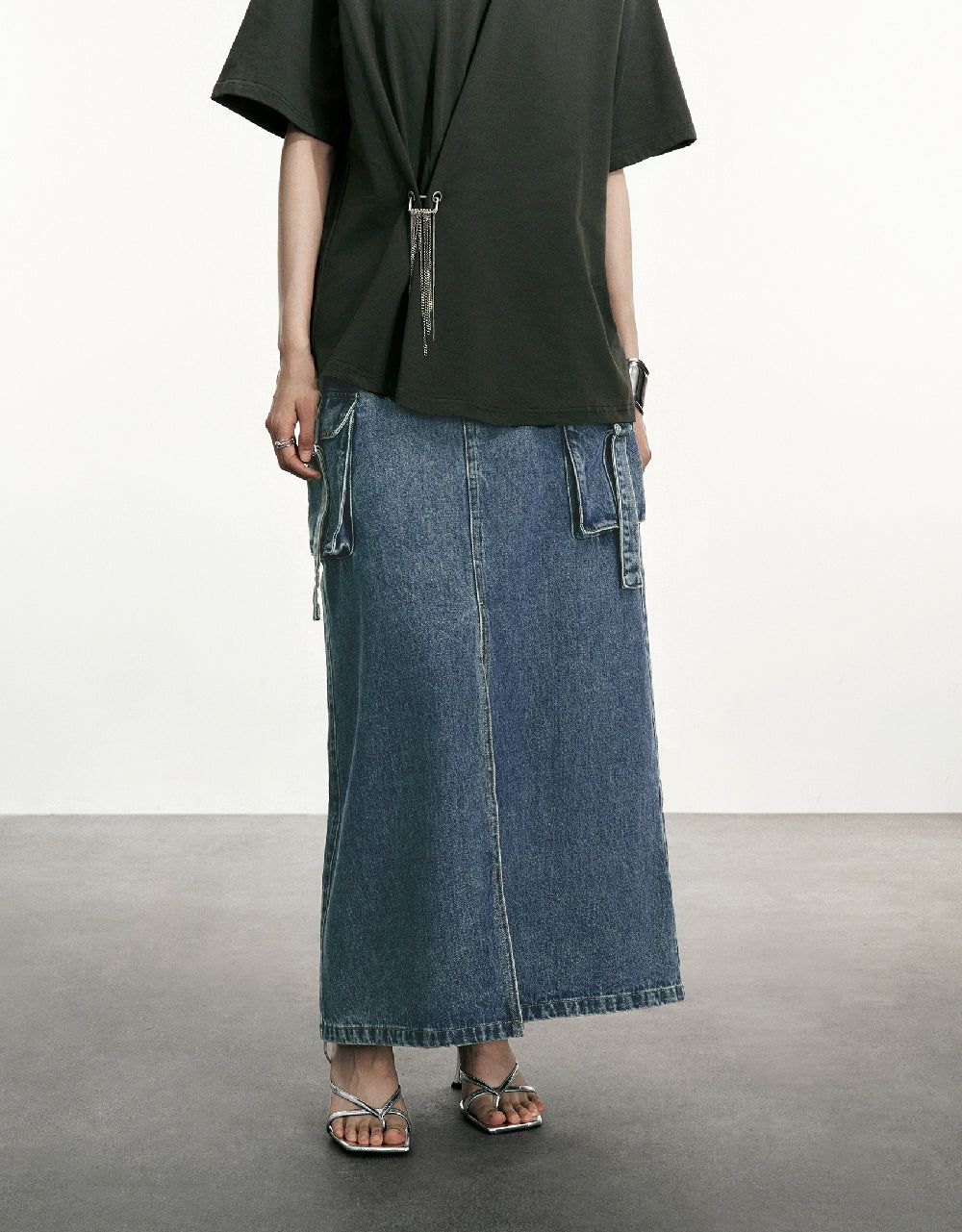 Maxi Straight Denim Skirt sold by Urban Revivo product image thumbnail 2