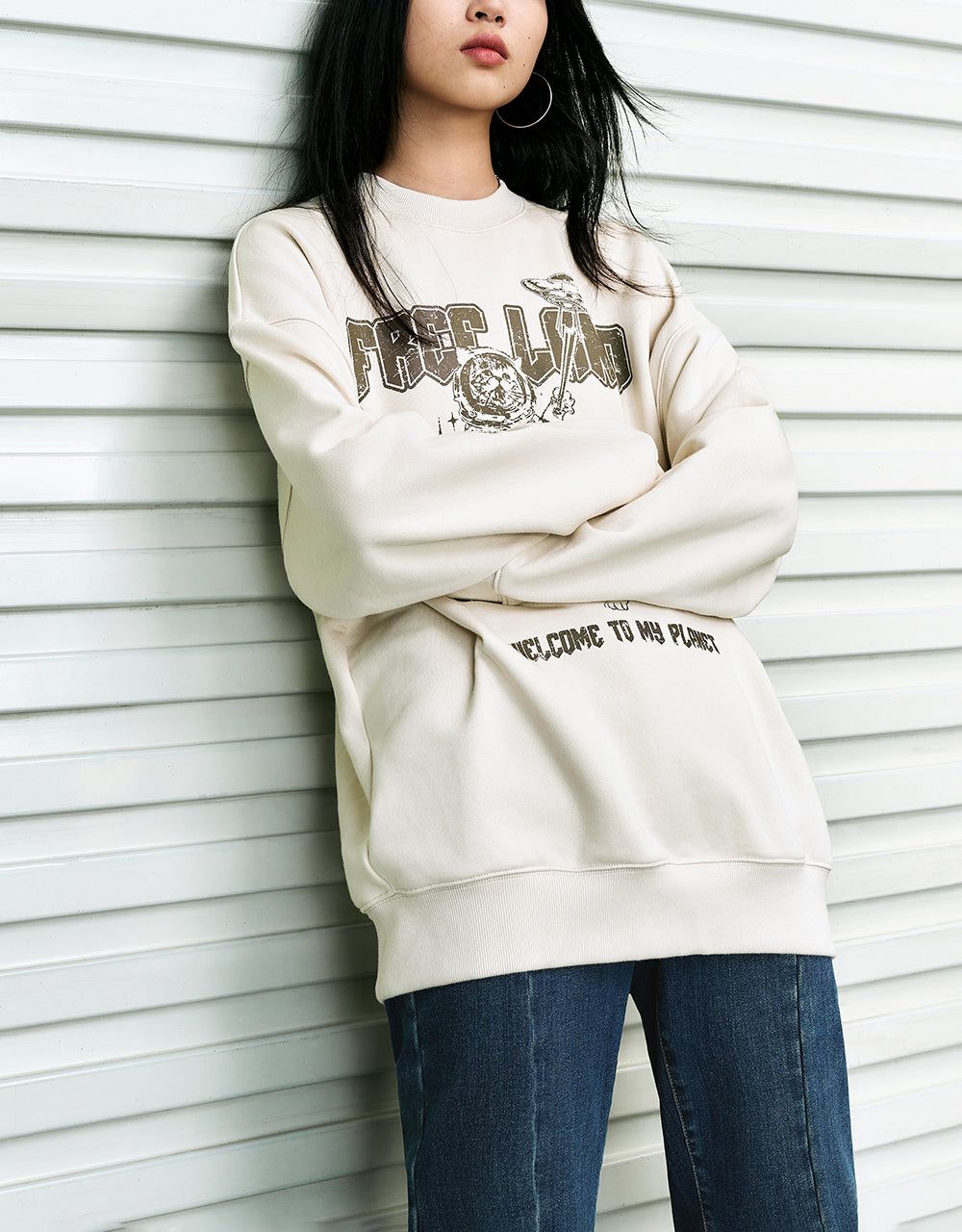 Printed Crew Neck Loose Sweatshirt sold by Urban Revivo product image thumbnail 3