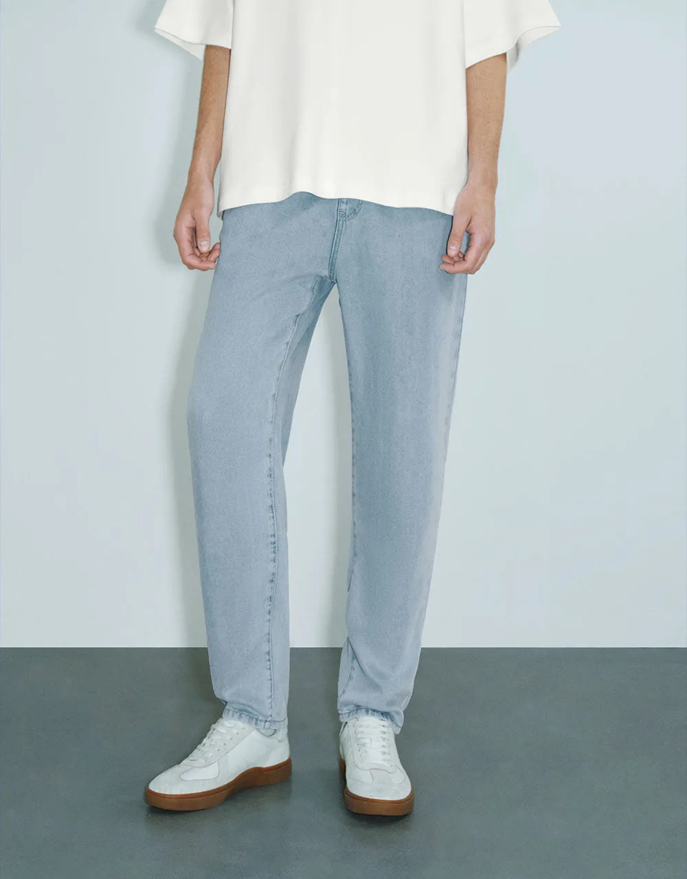 Drawstring Waist Straight Jeans sold by Urban Revivo product image thumbnail 2