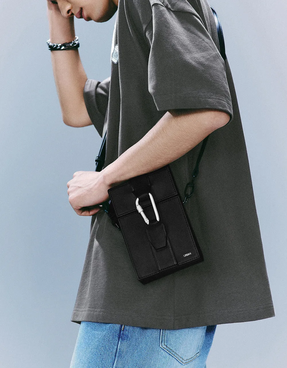 Crew Neck Loose T-Shirt sold by Urban Revivo product image thumbnail 4