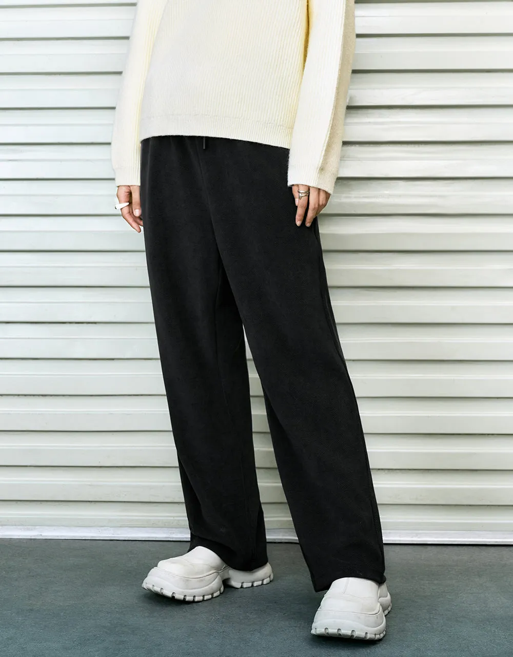 Knitted Straight Pants sold by Urban Revivo product image thumbnail 4