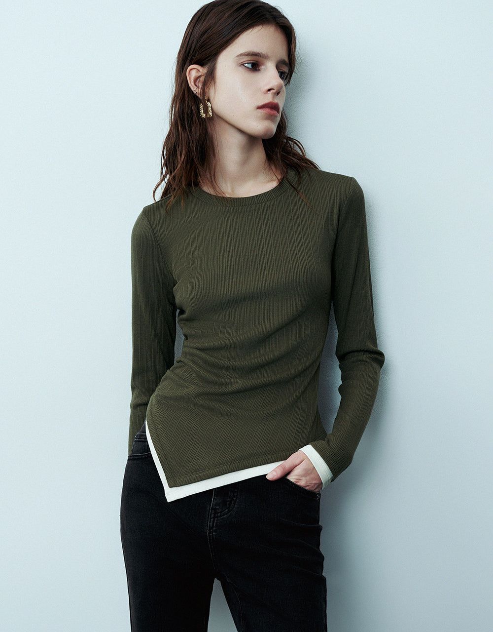 Crew Neck Skinny Knitted T-Shirt sold by Urban Revivo